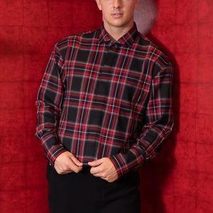 Men's plaid shirt